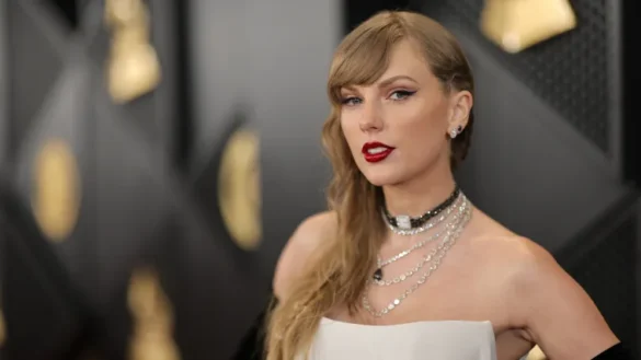 Taylor Swift’s Barbiecore pretty pink ,490 Balmain dress stole the show on lunch date with Travis Kelce